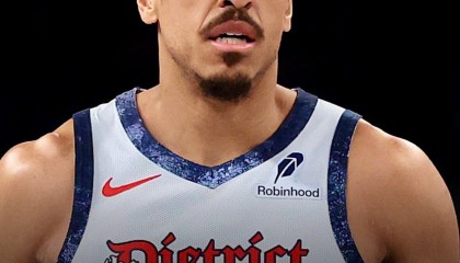 队记：布罗格登是无保障合同，尼克斯将在他和沙梅特之间二选一